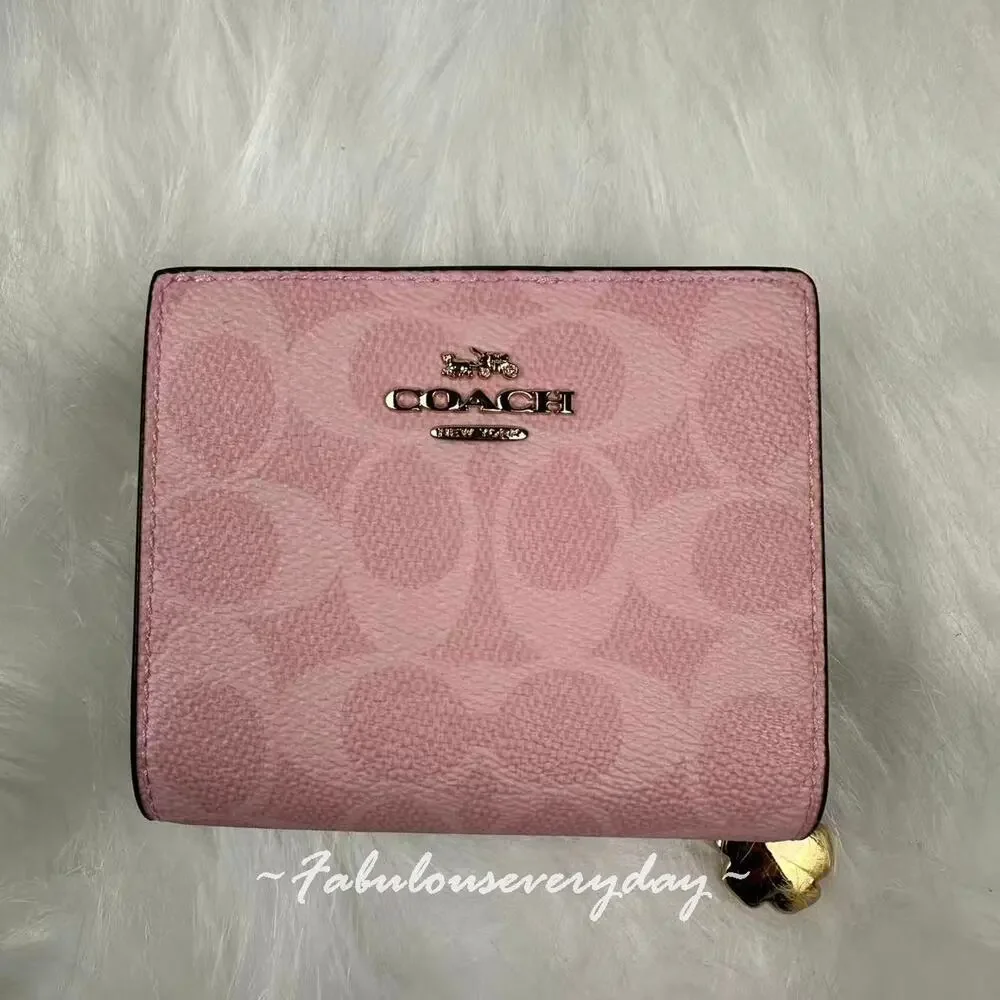 Coach Snap Wallet In Signature Canvas With Charm CEC34 Gold/Powder Pink NWT - Picture 1 of 4